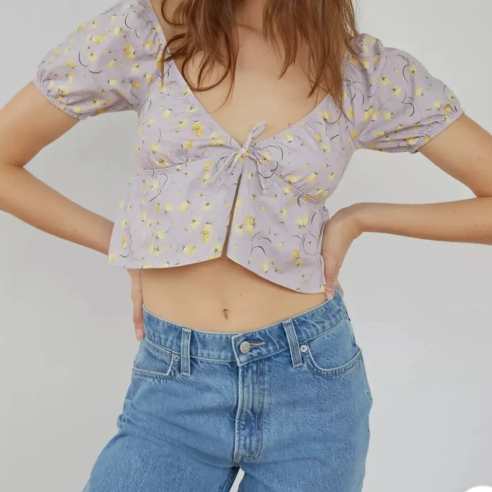 NWT Aritzia Sunday Best Kaia Shirt in Lavender Flower, Size M